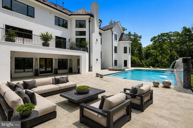 1332 MCCAY LN, Mclean, VA 22101