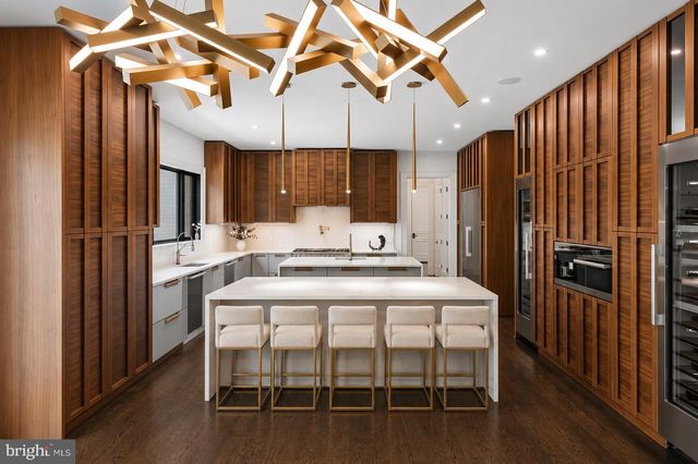 1332 MCCAY LN, Mclean, VA 22101