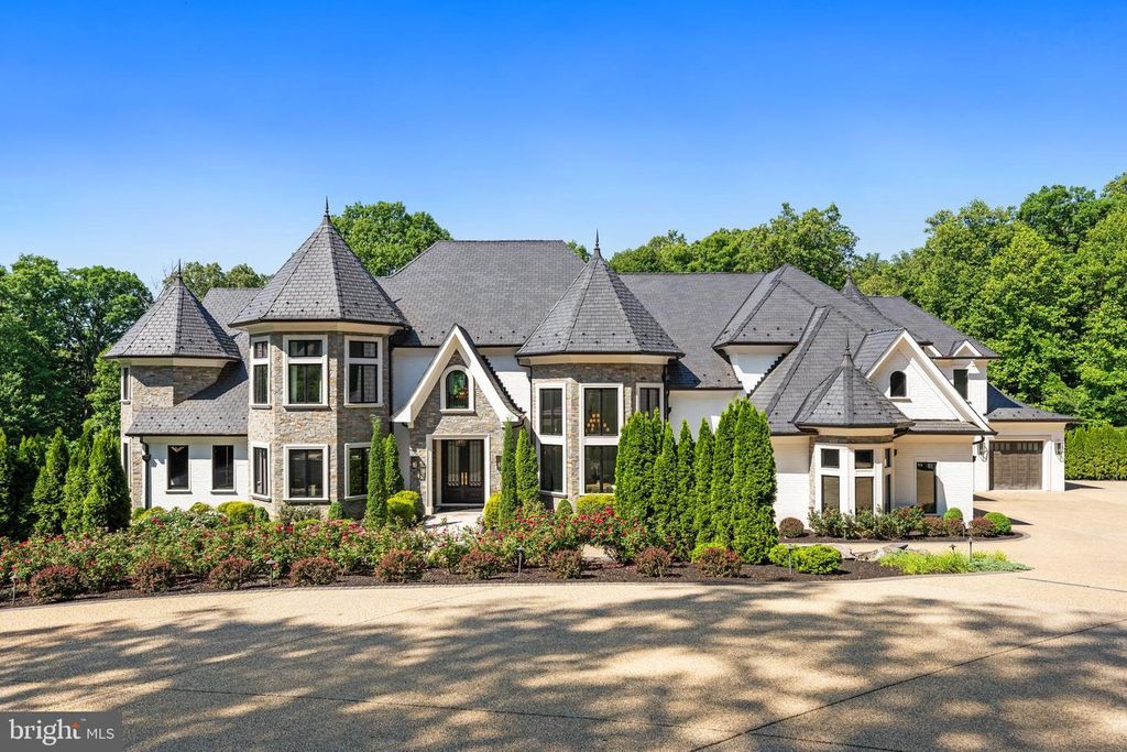 1332 MCCAY LN, Mclean, VA 22101