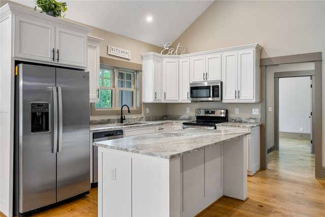 1104 Little River View Drive, Seneca, SC 29672