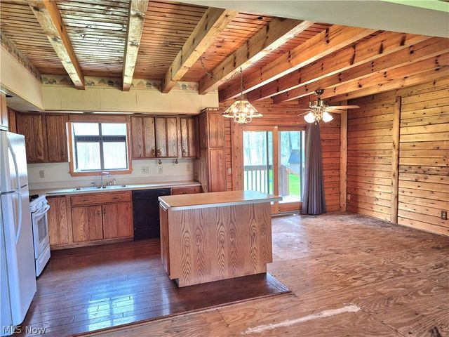 1174 Henn Hyde Road NE, Warren, OH 44484