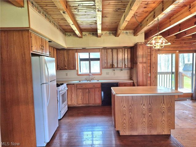 1174 Henn Hyde Road NE, Warren, OH 44484