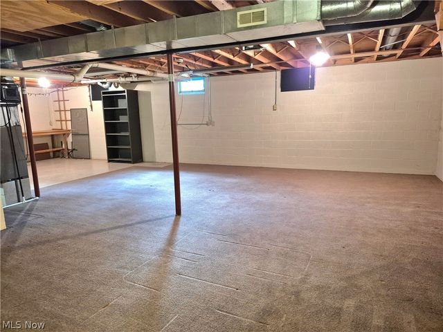 1174 Henn Hyde Road NE, Warren, OH 44484