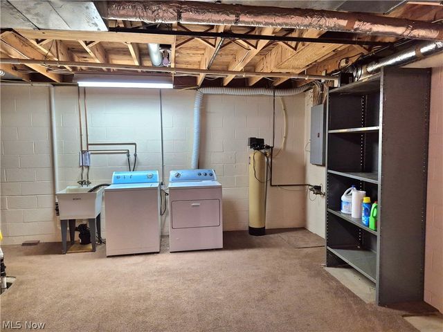 1174 Henn Hyde Road NE, Warren, OH 44484
