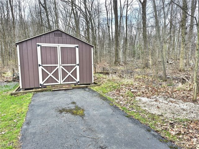 1174 Henn Hyde Road NE, Warren, OH 44484
