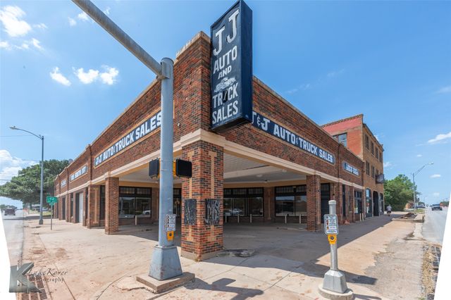 1305 S 1st Street, Abilene, TX 79602