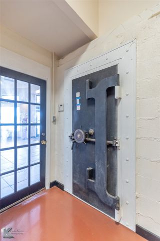 1305 S 1st Street, Abilene, TX 79602