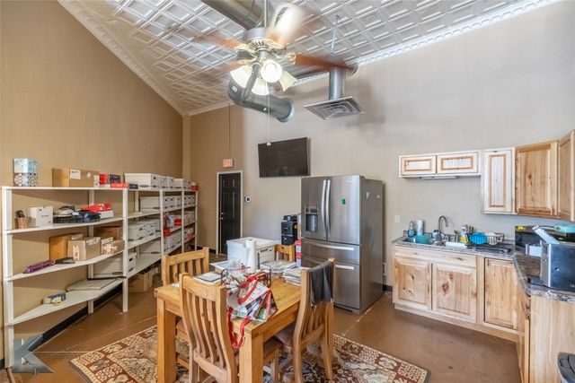 1305 S 1st Street, Abilene, TX 79602