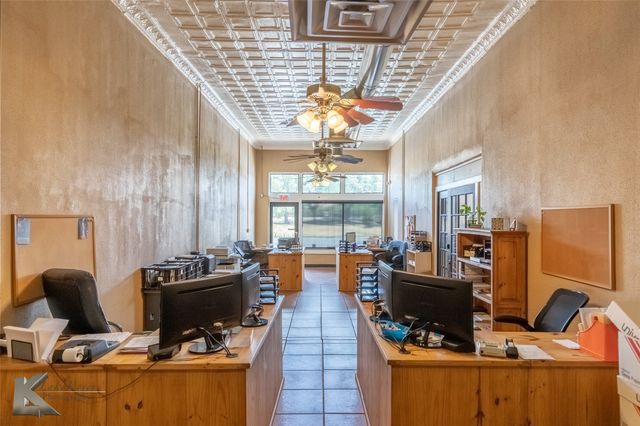 1305 S 1st Street, Abilene, TX 79602