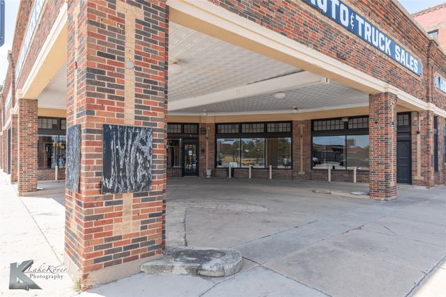 1305 S 1st Street, Abilene, TX 79602