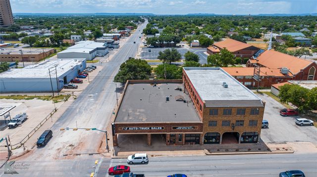 1305 S 1st Street, Abilene, TX 79602