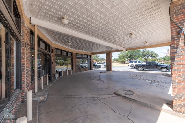1305 S 1st Street, Abilene, TX 79602
