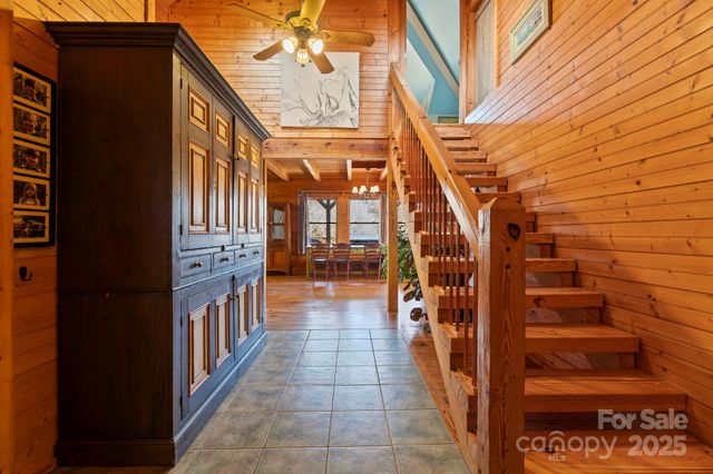 104 Enthoffer Street, Black Mountain, NC 28711