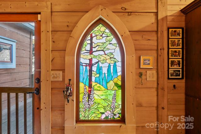 104 Enthoffer Street, Black Mountain, NC 28711