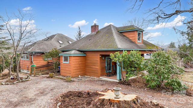 104 Enthoffer Street, Black Mountain, NC 28711