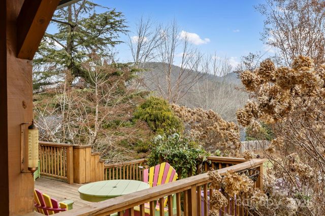 104 Enthoffer Street, Black Mountain, NC 28711