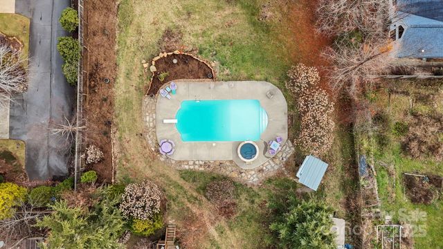 104 Enthoffer Street, Black Mountain, NC 28711