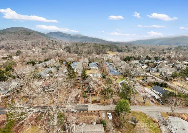 104 Enthoffer Street, Black Mountain, NC 28711