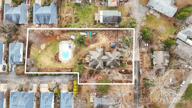 104 Enthoffer Street, Black Mountain, NC 28711