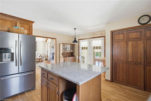 1210 Bunny Trail, Winston-salem, NC 27105
