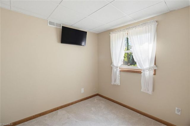 1210 Bunny Trail, Winston-salem, NC 27105