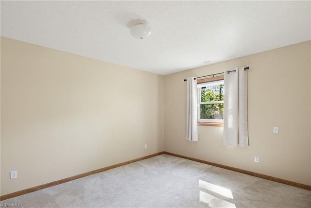 1210 Bunny Trail, Winston-salem, NC 27105
