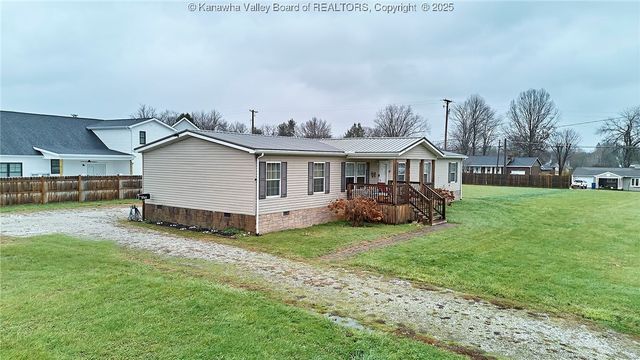 374 Sunnybrook Drive, Hurricane, WV 25526