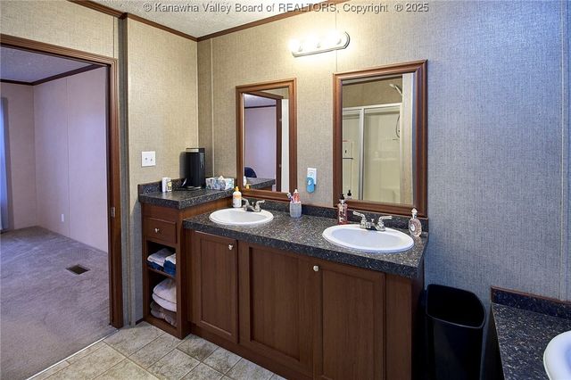 374 Sunnybrook Drive, Hurricane, WV 25526