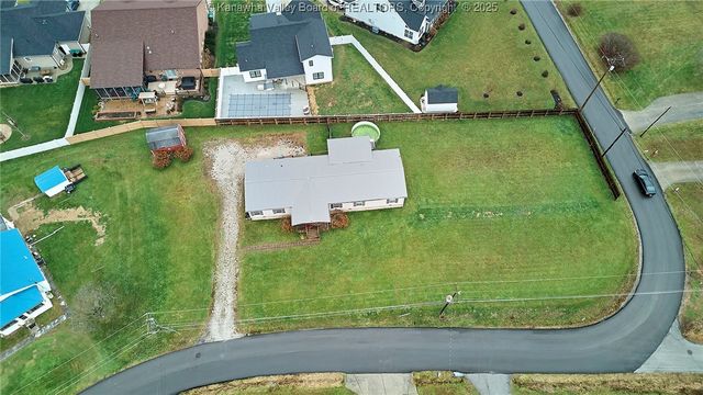 374 Sunnybrook Drive, Hurricane, WV 25526