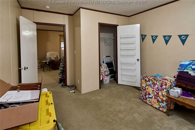 374 Sunnybrook Drive, Hurricane, WV 25526