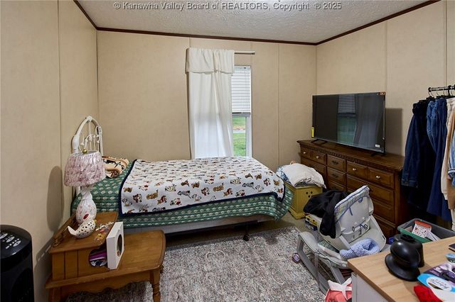 374 Sunnybrook Drive, Hurricane, WV 25526