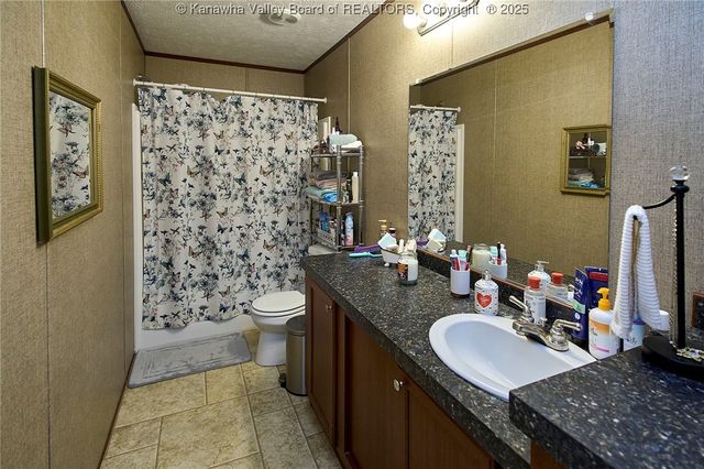 374 Sunnybrook Drive, Hurricane, WV 25526