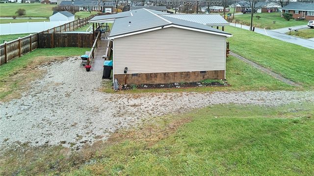 374 Sunnybrook Drive, Hurricane, WV 25526