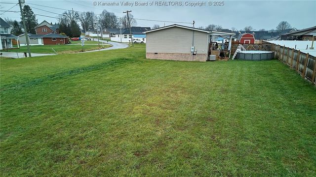 374 Sunnybrook Drive, Hurricane, WV 25526