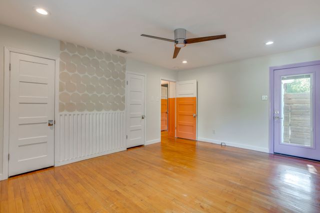 1908 N Riverside Drive, Fort Worth, TX 76111