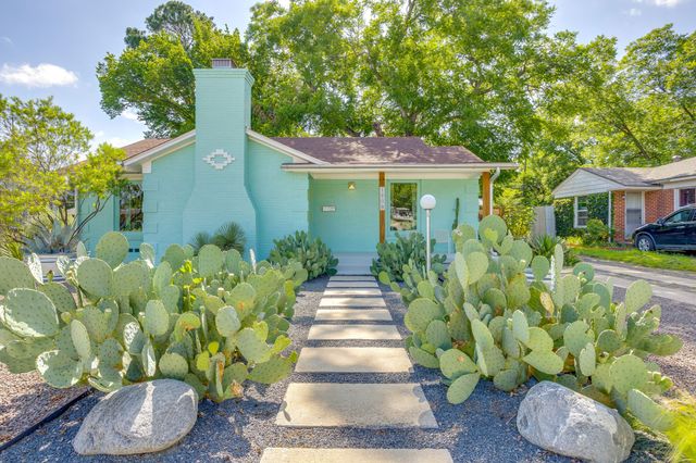 1908 N Riverside Drive, Fort Worth, TX 76111
