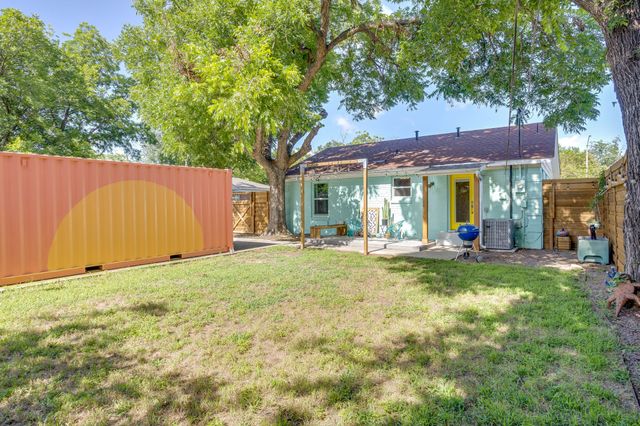 1908 N Riverside Drive, Fort Worth, TX 76111