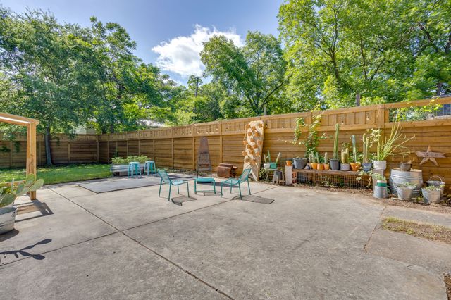 1908 N Riverside Drive, Fort Worth, TX 76111