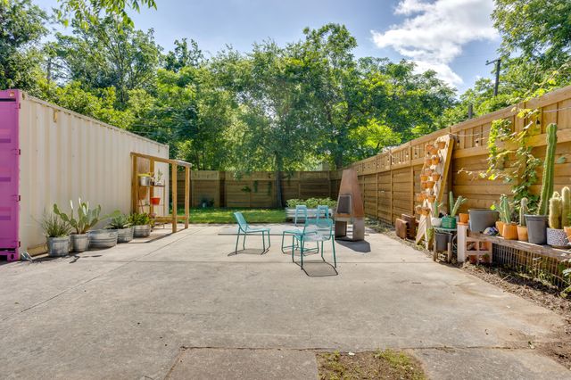 1908 N Riverside Drive, Fort Worth, TX 76111