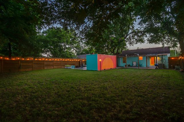 1908 N Riverside Drive, Fort Worth, TX 76111