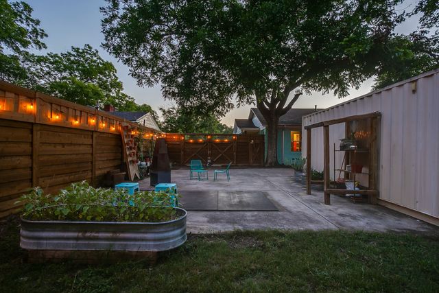 1908 N Riverside Drive, Fort Worth, TX 76111
