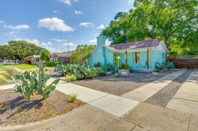 1908 N Riverside Drive, Fort Worth, TX 76111