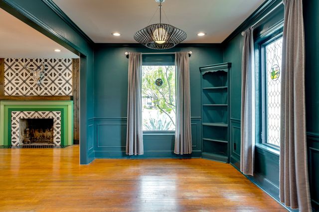 1908 N Riverside Drive, Fort Worth, TX 76111