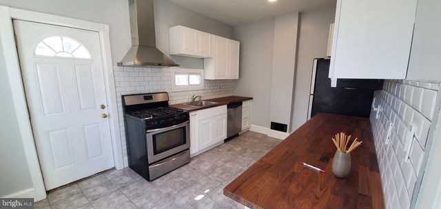 16 WILDWOOD AVE, Morton, PA 19070