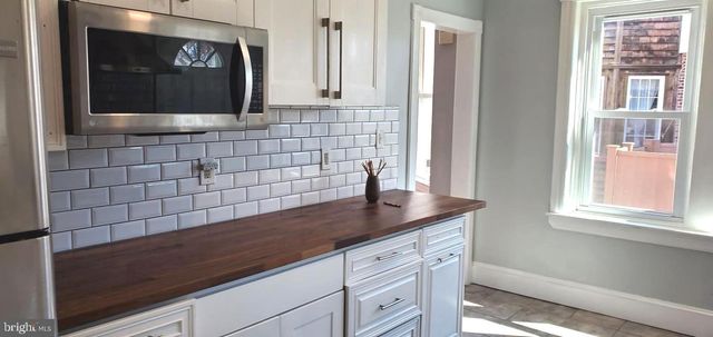 16 WILDWOOD AVE, Morton, PA 19070