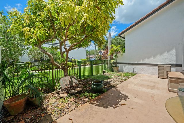 2481 NW 98th Lane, Sunrise, FL 33322