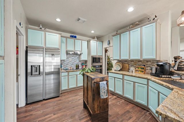 13262 Lake Breeze Lane, Willis, TX 77318
