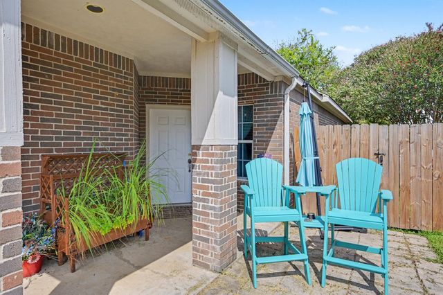 13262 Lake Breeze Lane, Willis, TX 77318