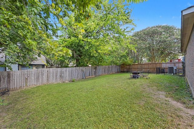 13262 Lake Breeze Lane, Willis, TX 77318