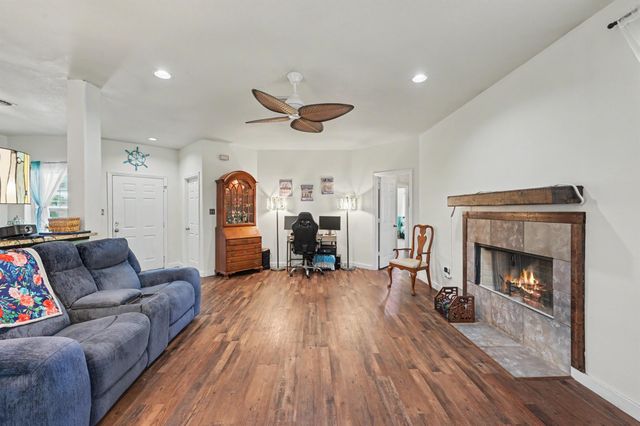 13262 Lake Breeze Lane, Willis, TX 77318